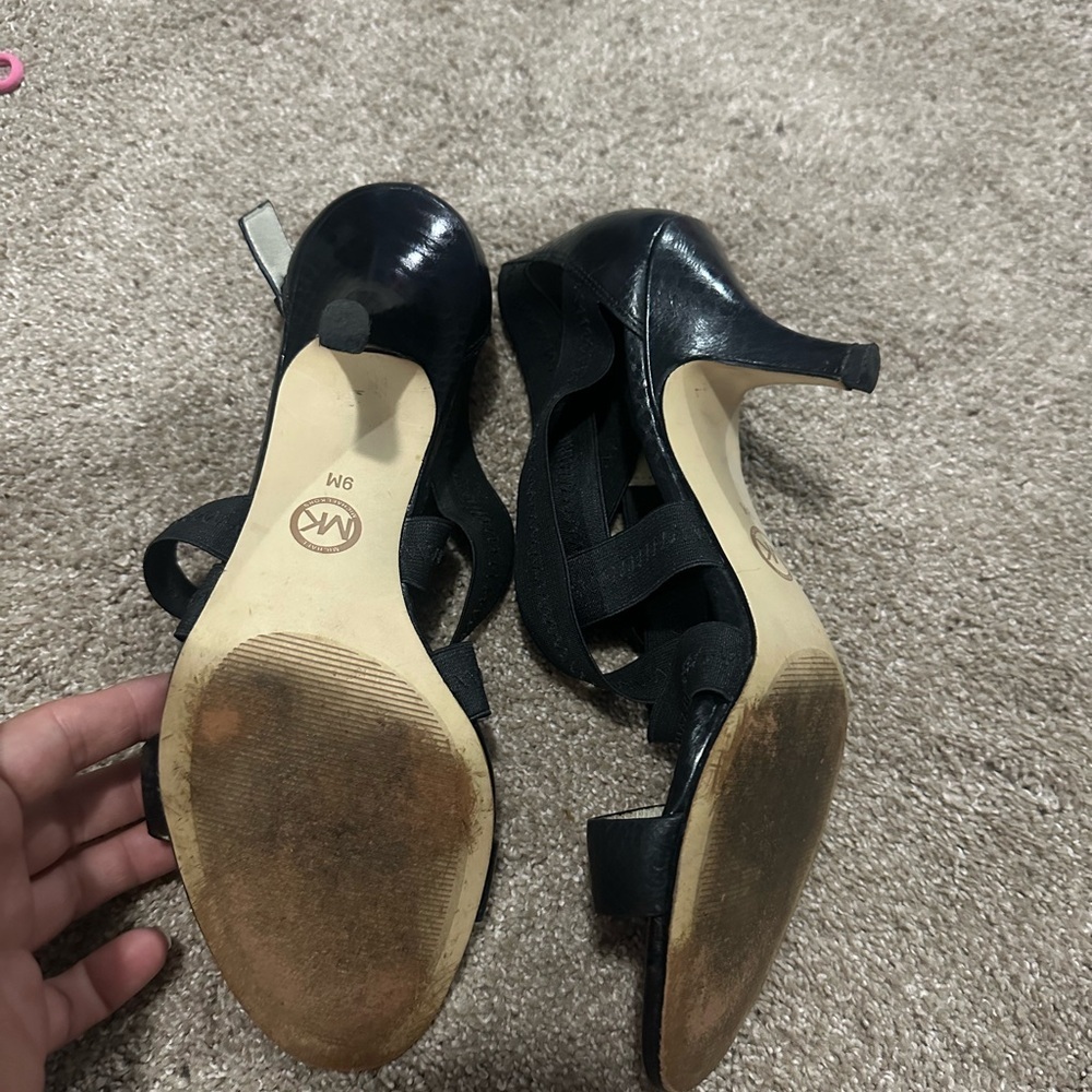 MK Strappy Women's Sandals - Picture 3 of 4